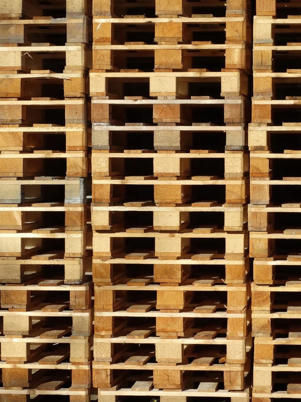 Managing Pallet Inventory Across Multiple Locations