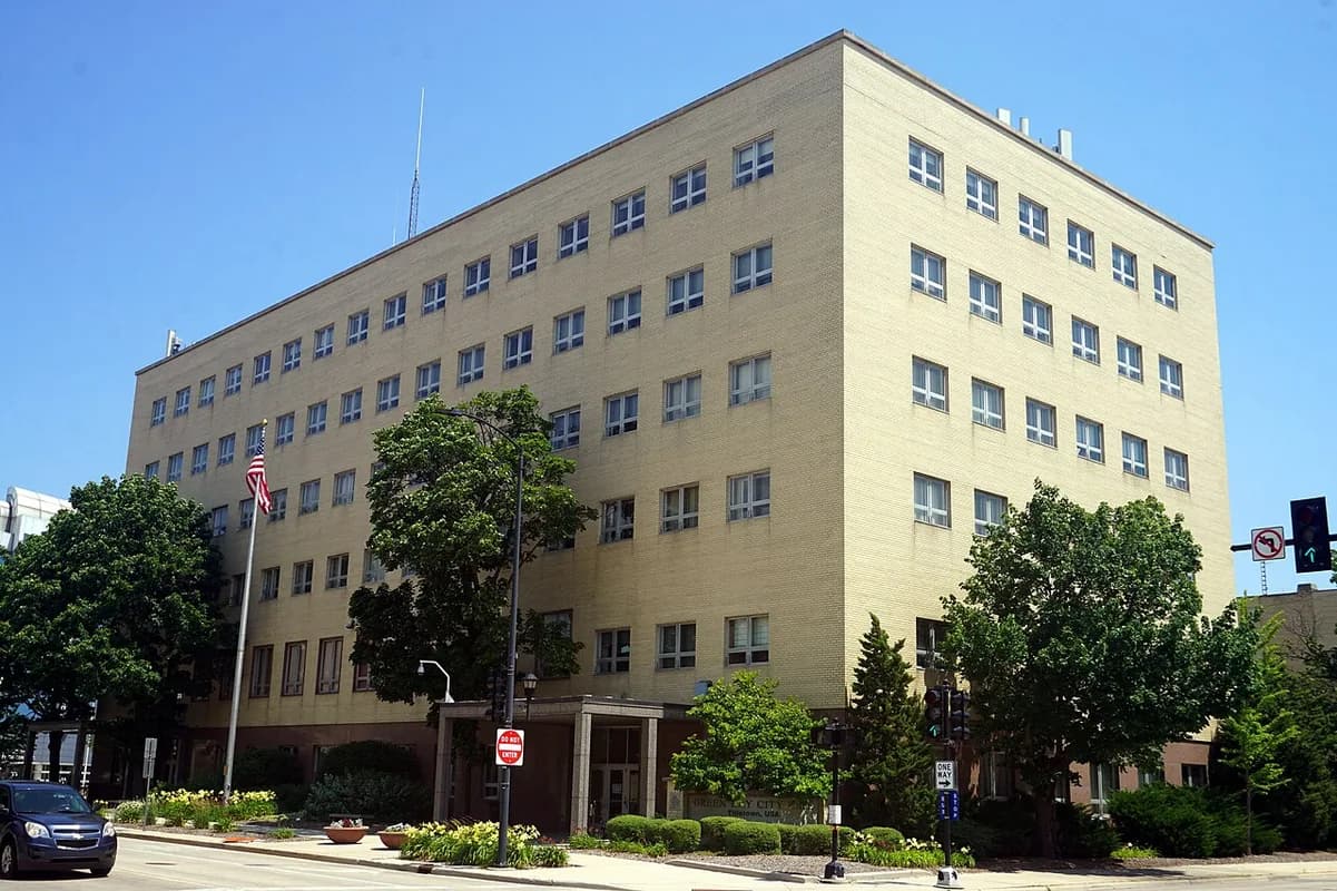 Green Bay City Hall in daylight in Green Bay, Wisconsin