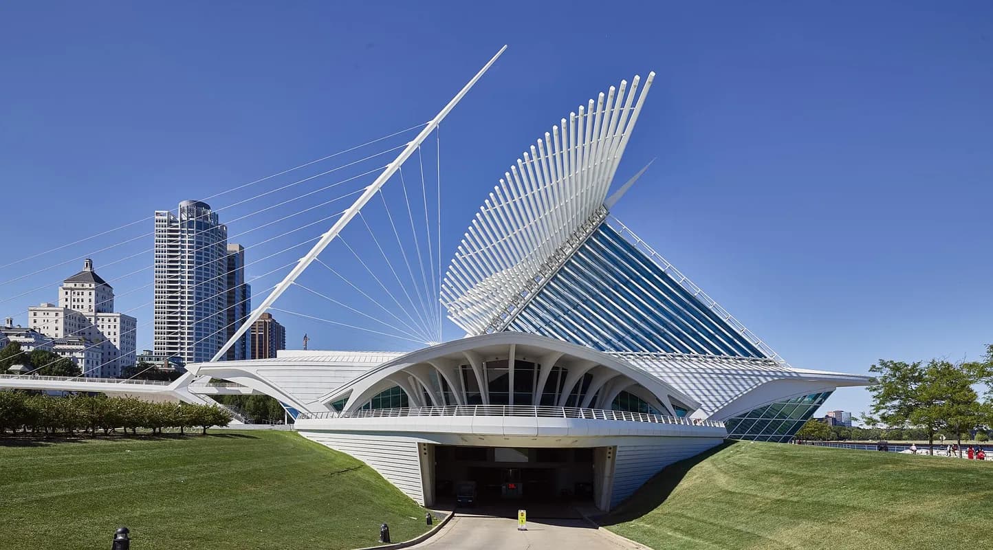 Milwaukee Art Museum pavilion with skyline in Milwaukee, Wisconsin