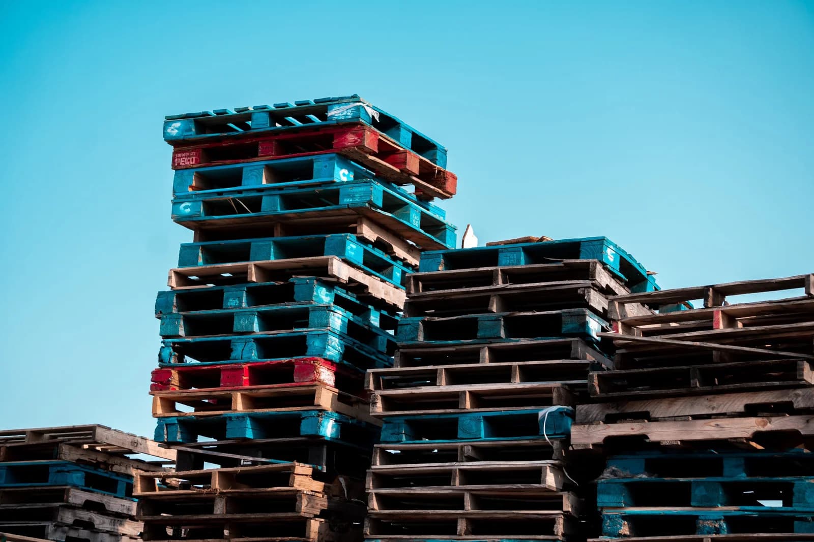 How Pallet Recycling Boosts the Circular Economy