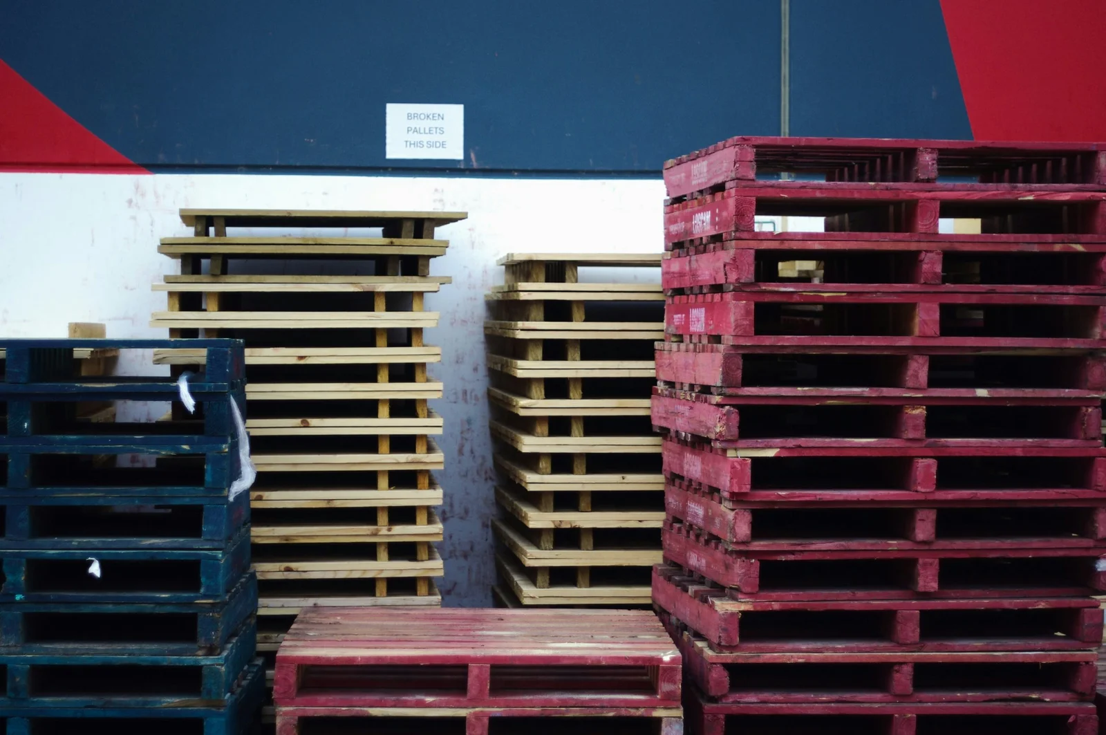 48×40 Pallets for Sale: Built for Shipping & Warehousing