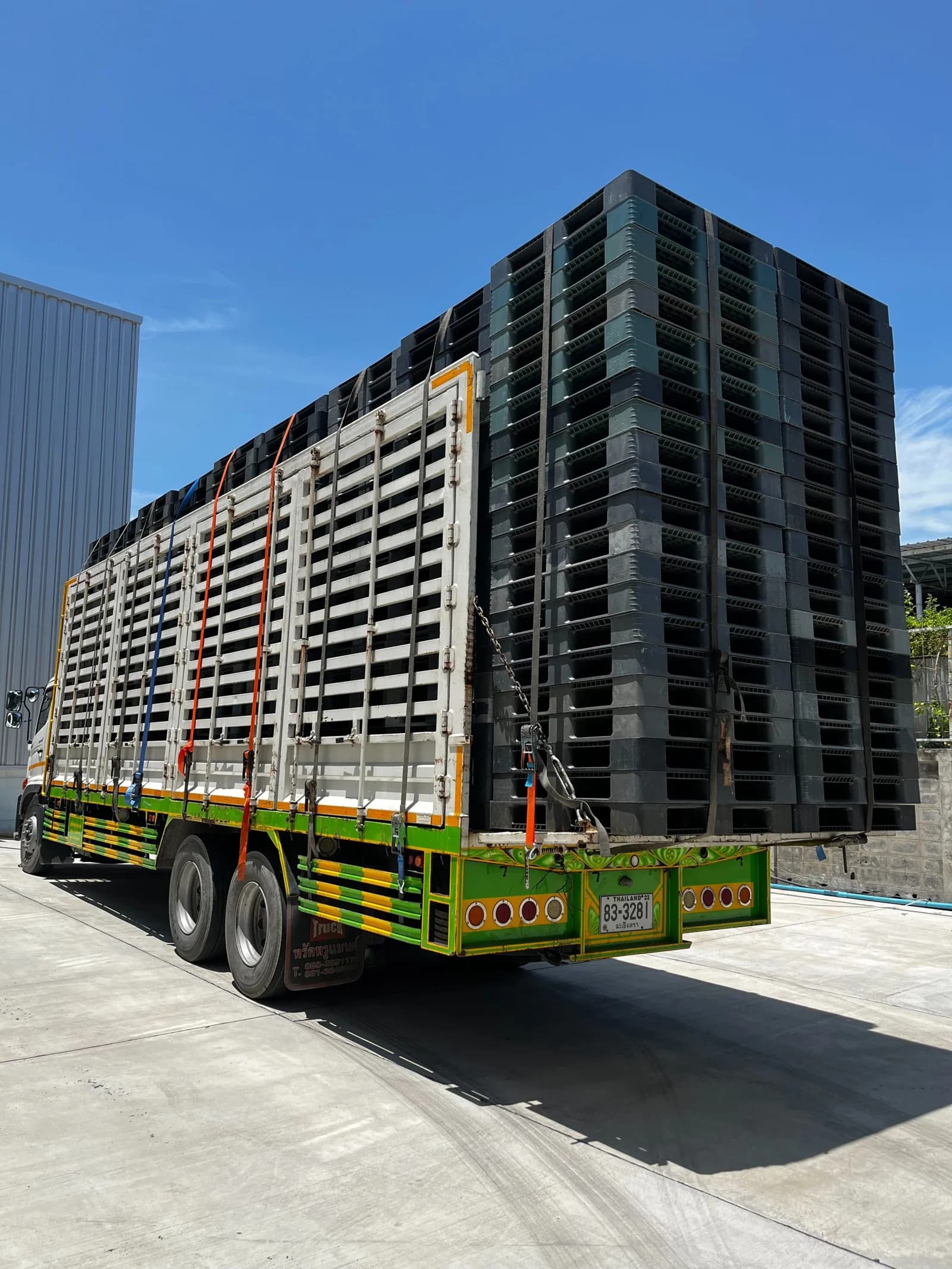 Transporting Pallets: Understanding the Logistics
