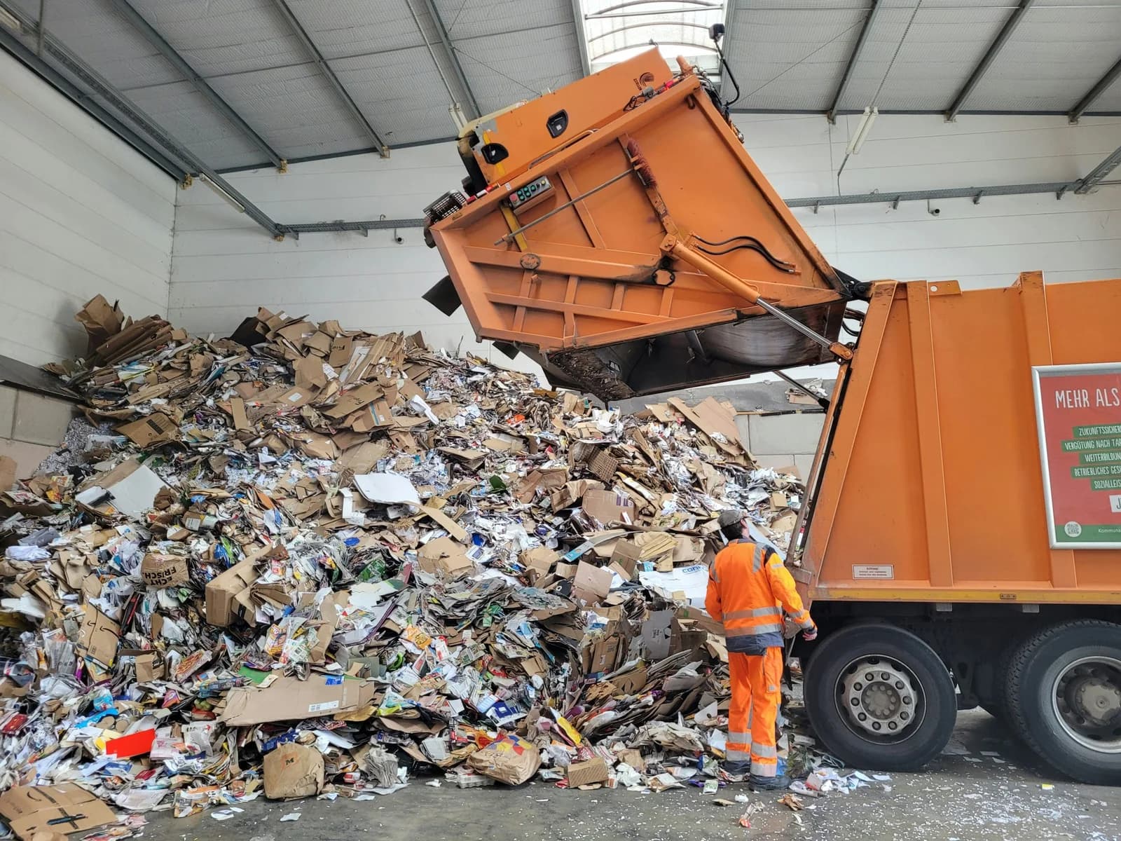 Recycling Wood Pallets: A Sustainable Solution to Reduce Landfill Waste