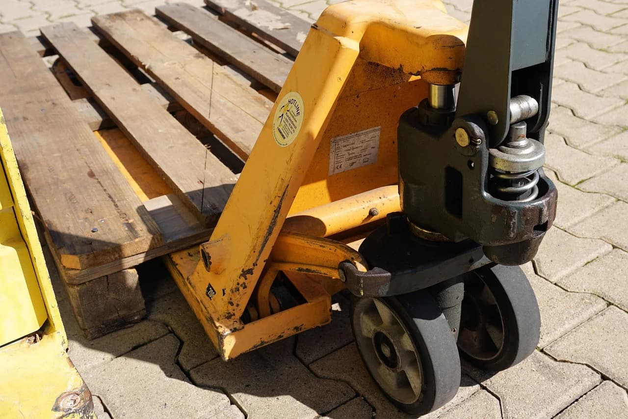 Heavy Duty Pallets: Choosing the Right Pallet for Industrial Loads