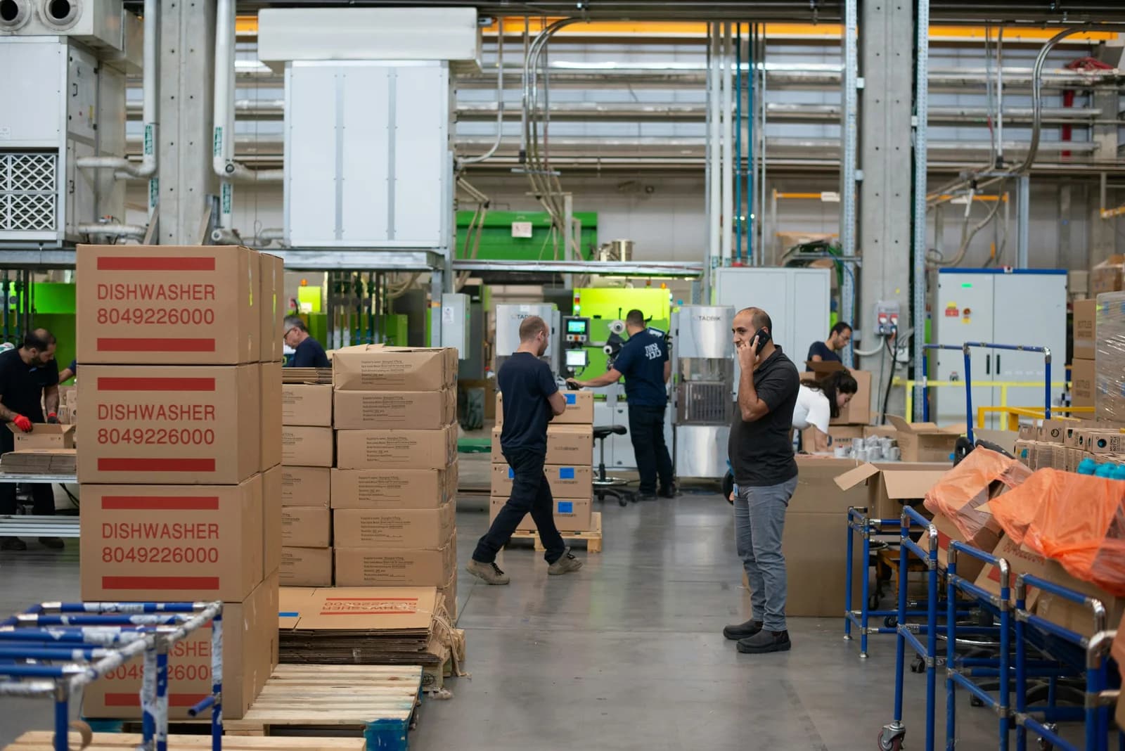 Local Pallet Sourcing: A Greener Way to Cut Carbon Emissions