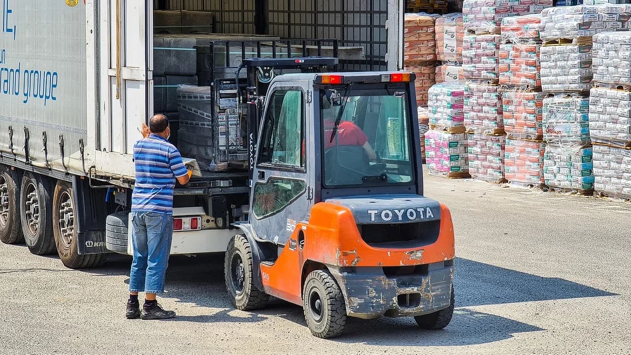 How to Choose a Pallet Company Near You That Actually Delivers on Time
