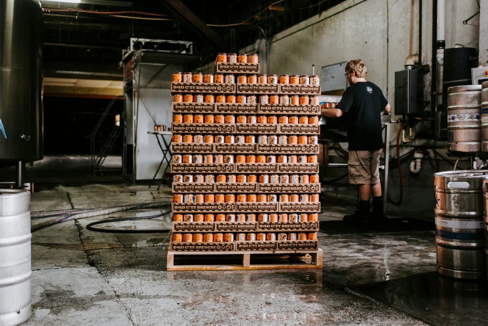 Shipping Pallets: A Guide to Safe and Efficient Pallet Use